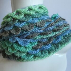 Dragonscale Infinity Scarf